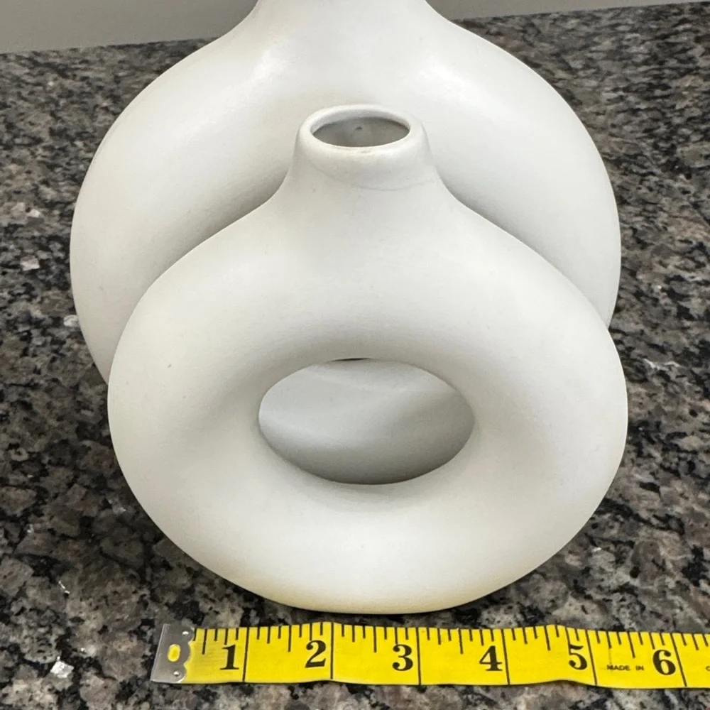White Ceramic Ring Vases - Set of 3 - Picture 13 of 14